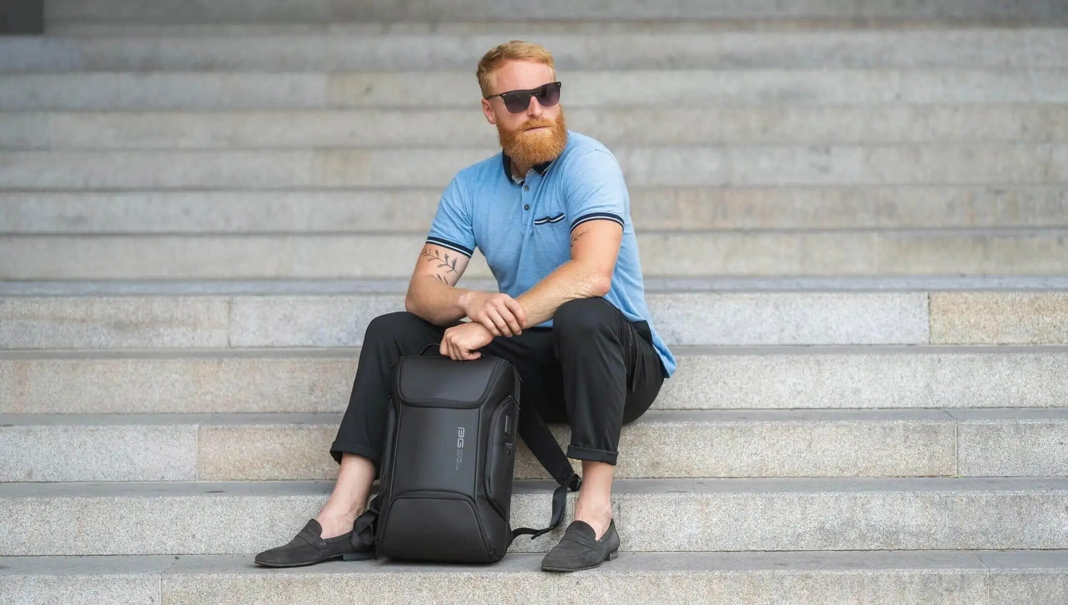 Laptop Rucksack AIR mit gepolsterten 16 Zoll Laptop- und Tabletfach. Wasserabweisend und robust im Alltag.