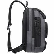 Crossbody bag AIR X - Schultertasche mit seitlichen Taschen.